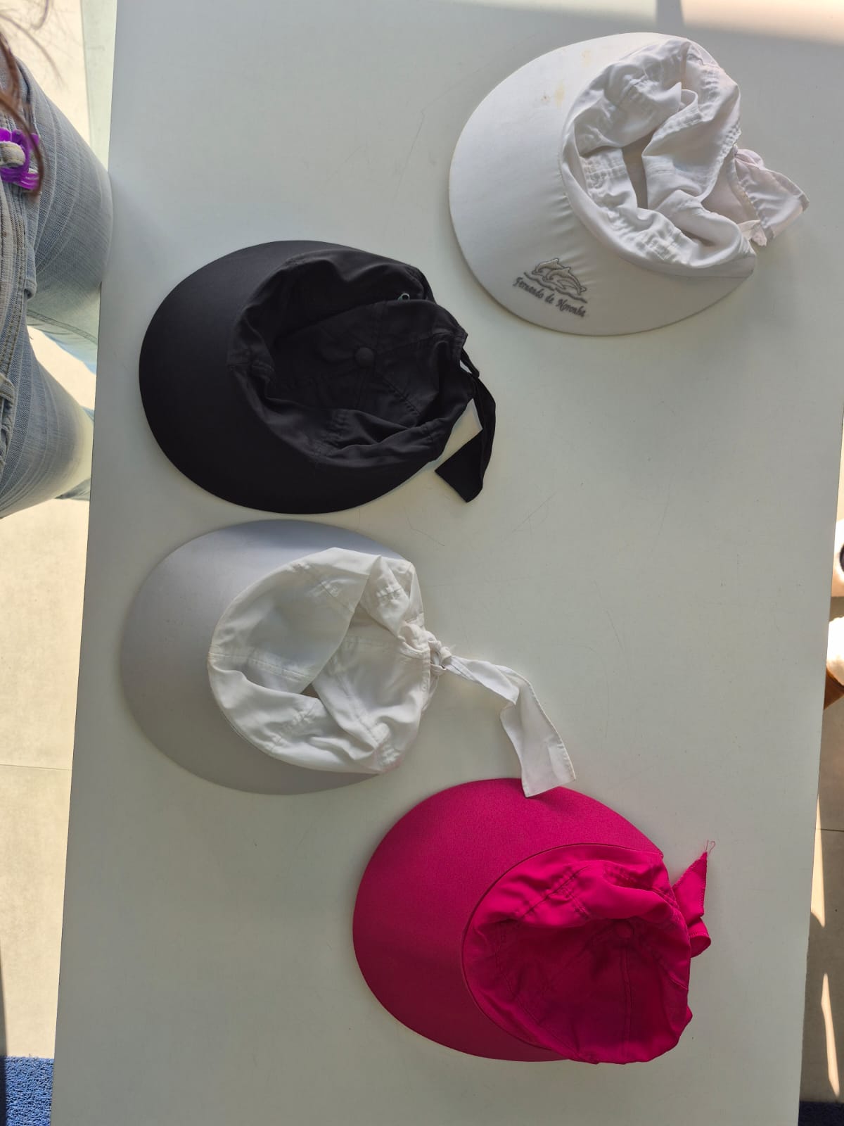 Imagem do produto Bonés de praia de cores variadas