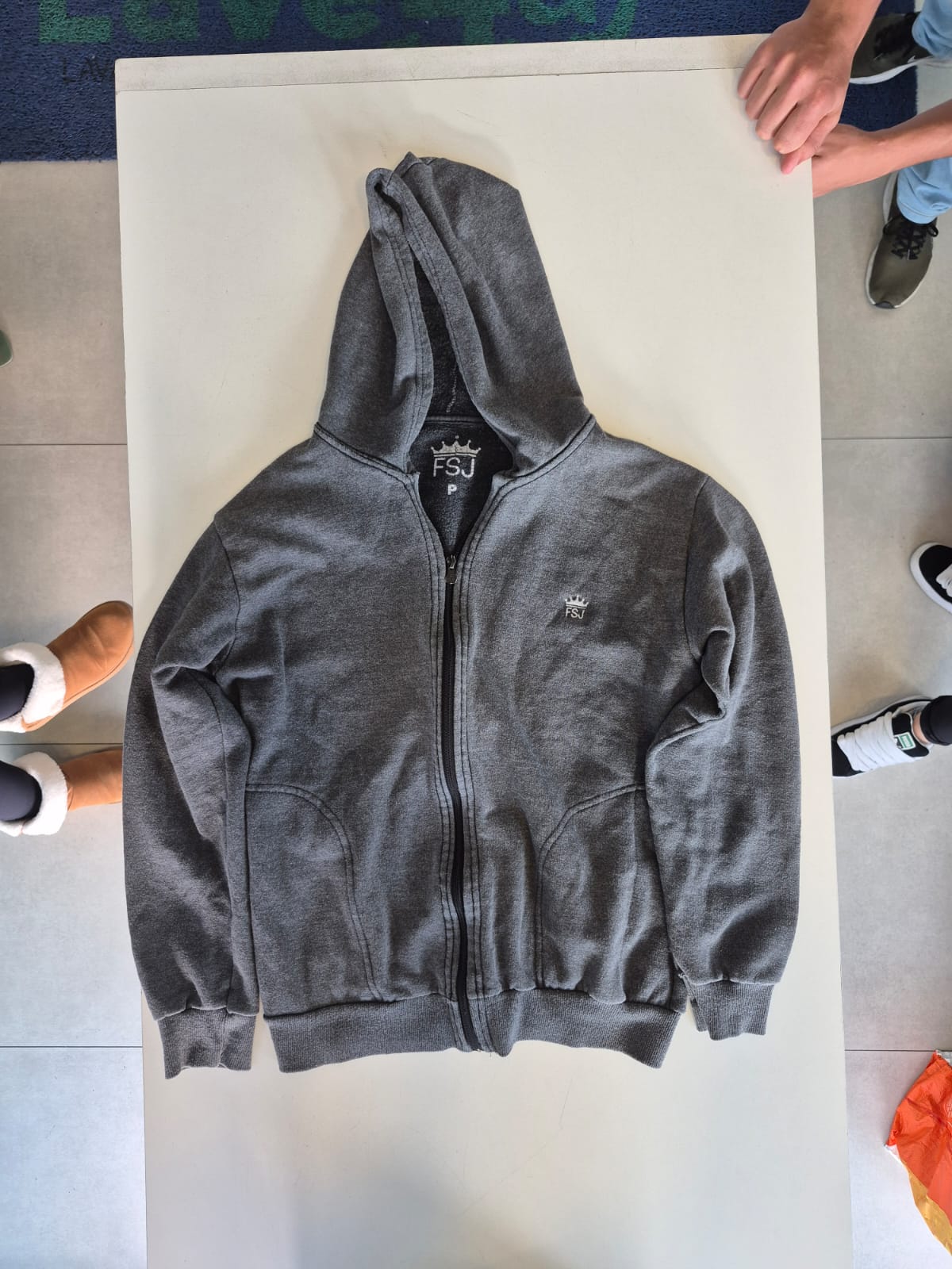 Imagem do produto Moletom Cinza Com Zíper